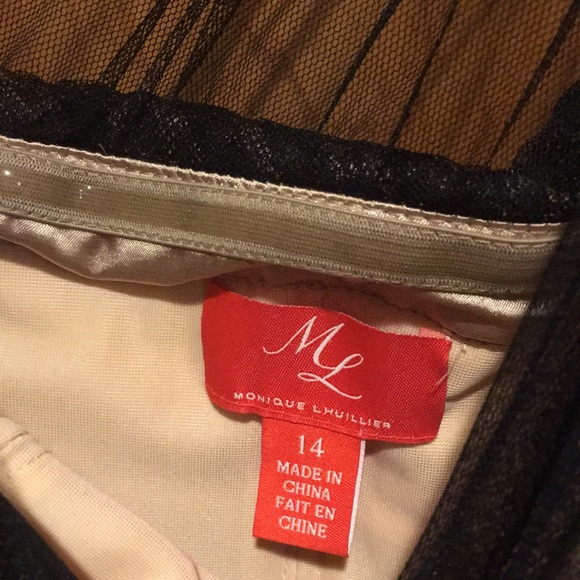 Monique Lhulier lace dress with one shoulder - Picture 4 of 7